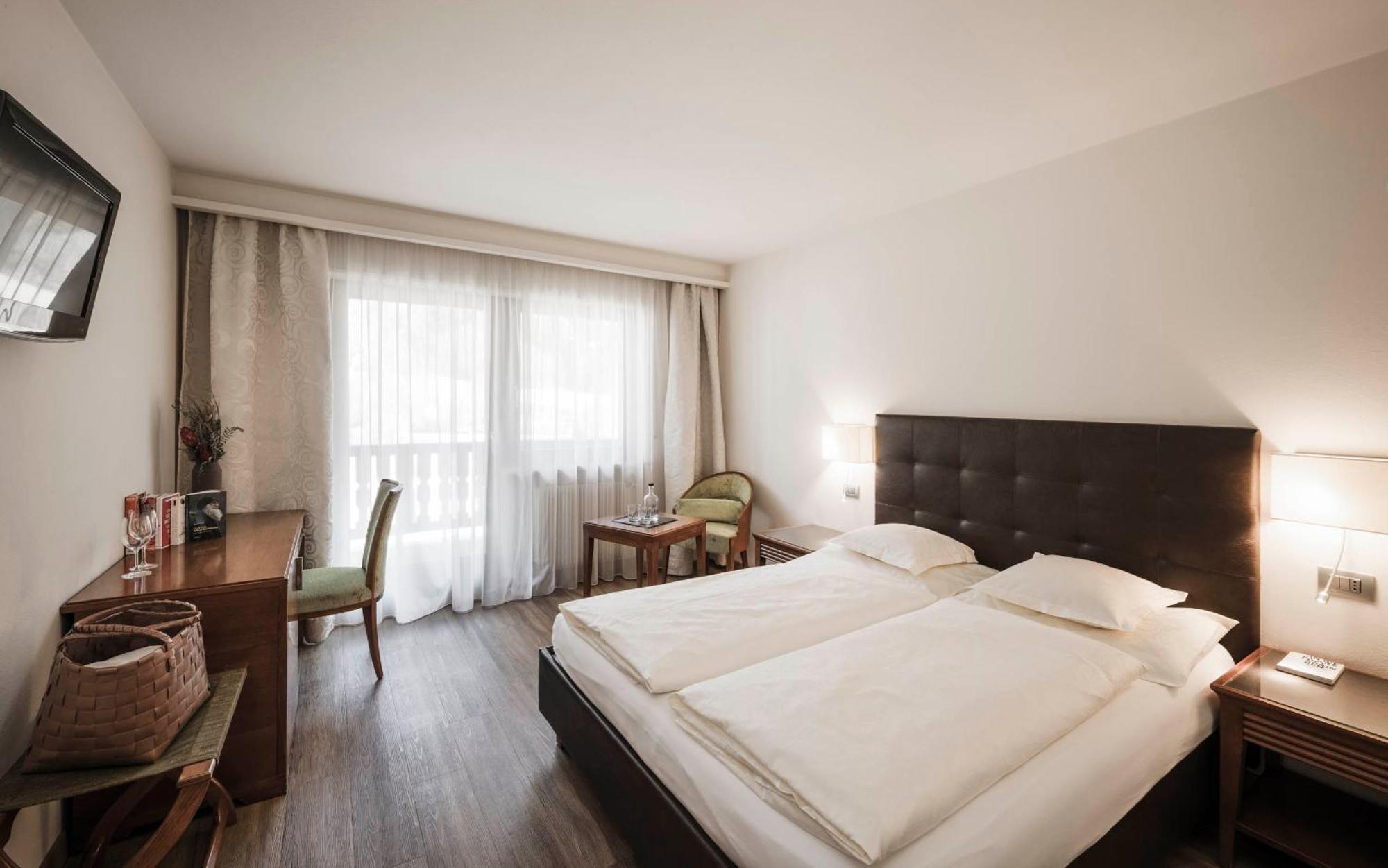 Romantik Hotel & Restaurant Stafler Випитено Экстерьер фото